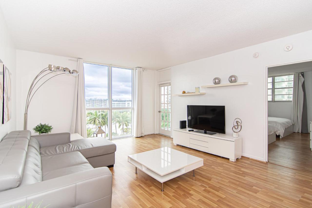 Stunning Beach Apartment By Miami Te Espera - Hollywood 7W エクステリア 写真