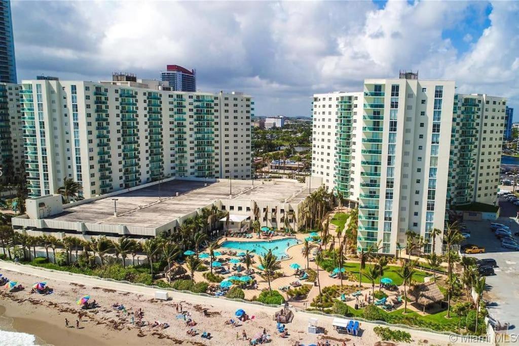 Stunning Beach Apartment By Miami Te Espera - Hollywood 7W エクステリア 写真