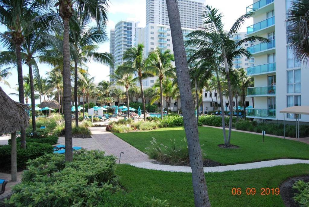 Stunning Beach Apartment By Miami Te Espera - Hollywood 7W エクステリア 写真